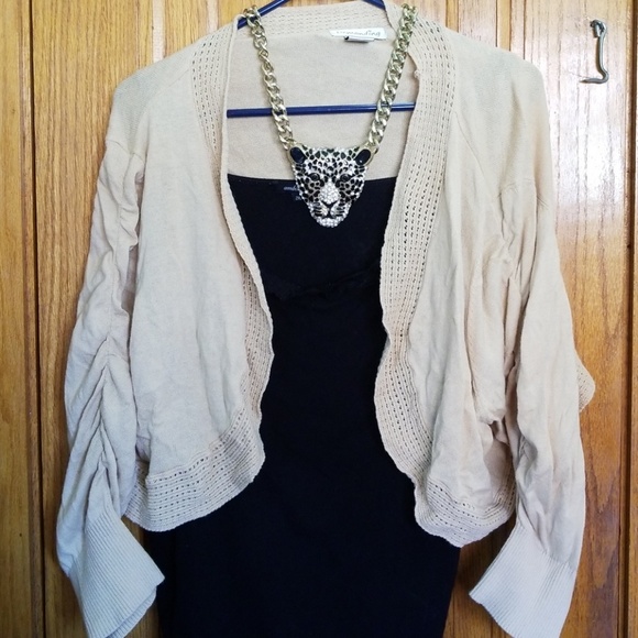 🚫Crochet shrug with gathered sleeves🚫 - Picture 2 of 8